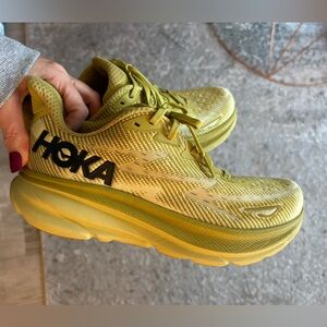 Hoka Clifton 9